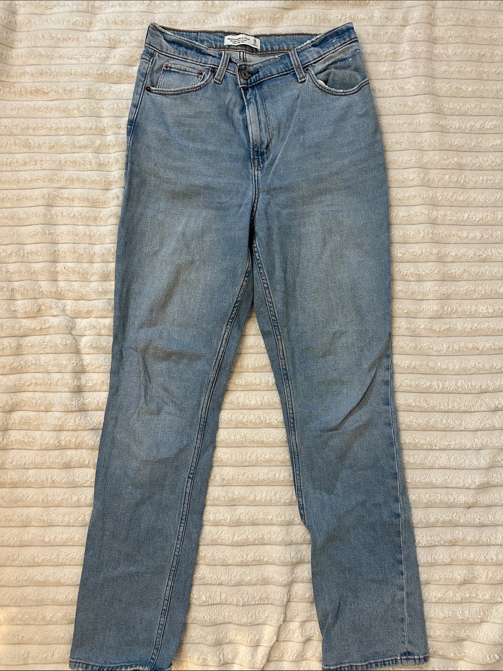 Abercrombie & Fitch “The 90s Straight Ultra High Rise” Blue Jean